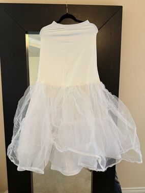 David's Bridal White Petticoat Slip with Tulle Overlay